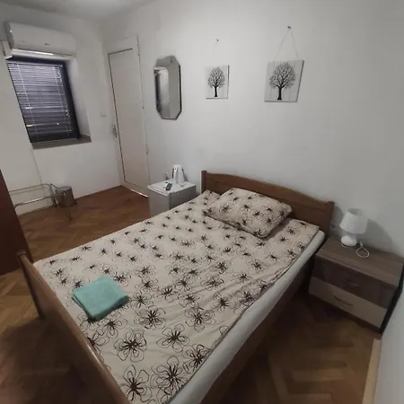 Aretha I Sobe Guest house