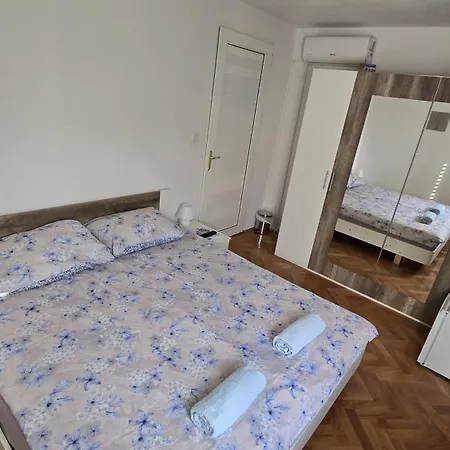 Aretha I Sobe 게스트하우스 노비비노돌스키